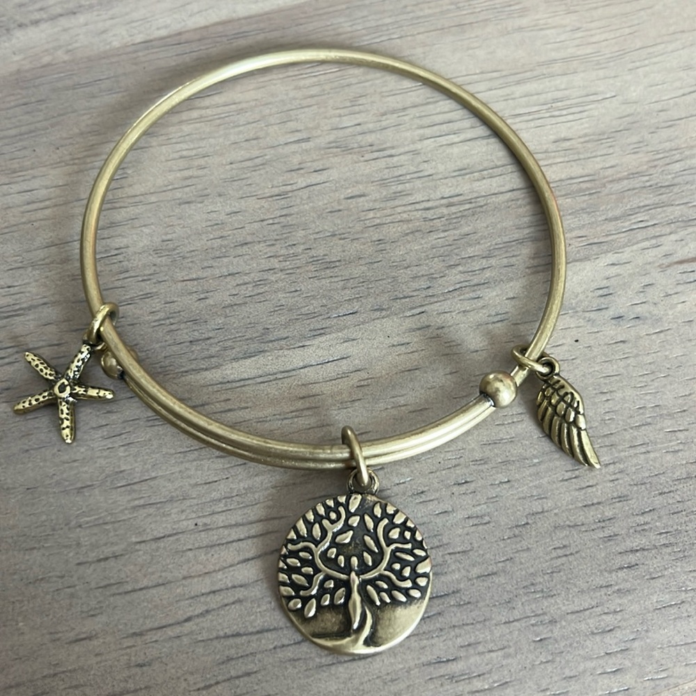🎈5 for $15🎈GUC Earth Angel bracket.  Antique brass